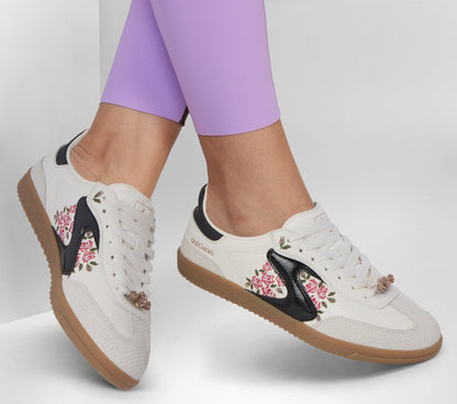 Hotshot - Fiercely Floral Shoes | Women Skechers online