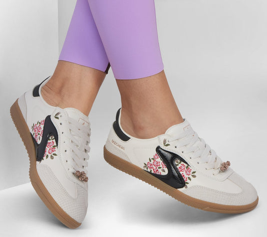Hotshot - Fiercely Floral Shoes | Women Skechers online