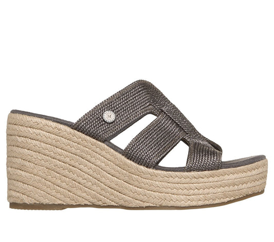 Martha Stewart:Iris - Unstoppable | Skechers near me